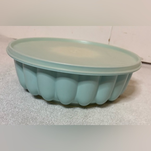Vintage Tupperware Fluted 9" Jello Mold Ice Ring 3 Piece Aqua Blue - Picture 2 of 6
